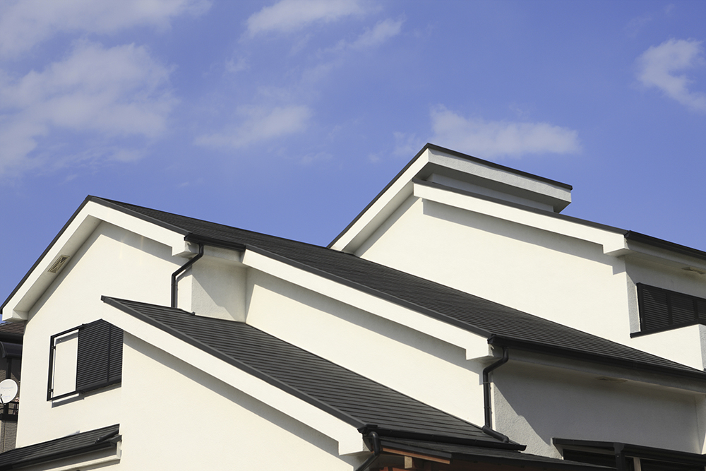 屋根材の葺き替え・変更から太陽光パネル設置も